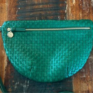 Clare V. Grande Fanny in woven grass